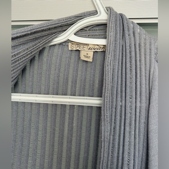 Sleeveless cardigan! - Picture 2 of 2